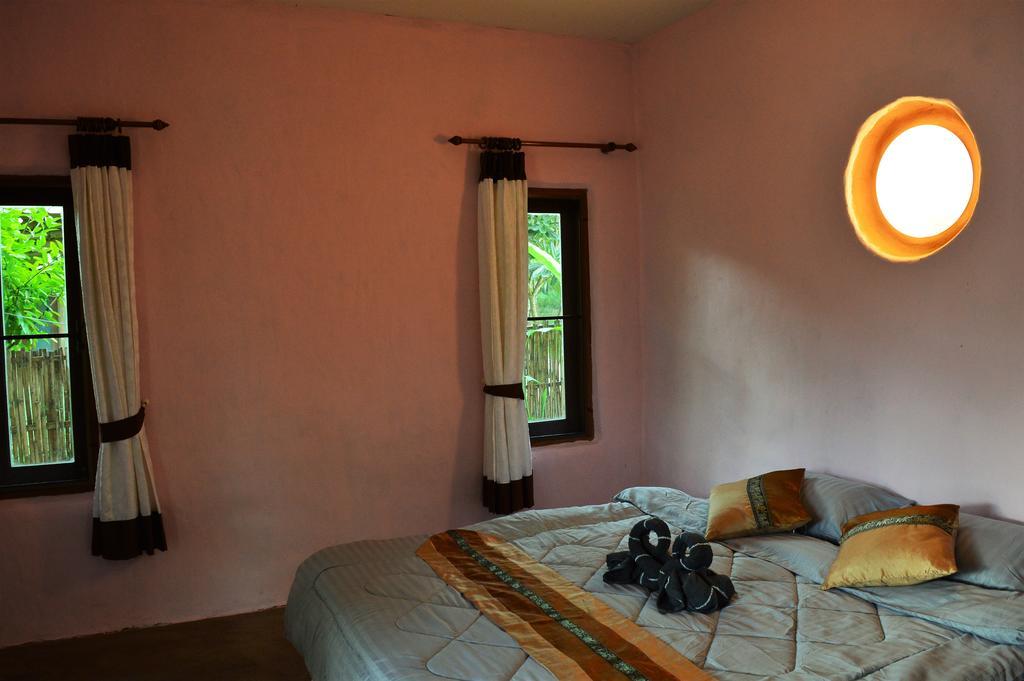 Monkey House Hotell Pai Exteriör bild